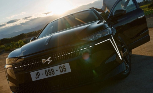 Découvrez la nouvelle DS N°4