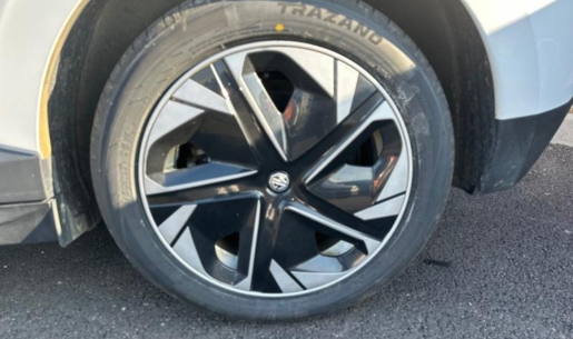 agency.20822.vehicle.438095171374_196770480_hd