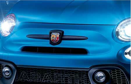 Photo avant logo nouvelle Abarth